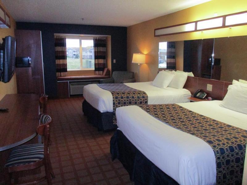 Quality Inn & Suites Watertown Fort Drum Calcium Eksteriør bilde